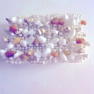 Vintage Bracelet White Onyx, Carnelian, Howlite  stones, seed beads 2.5” stretch
